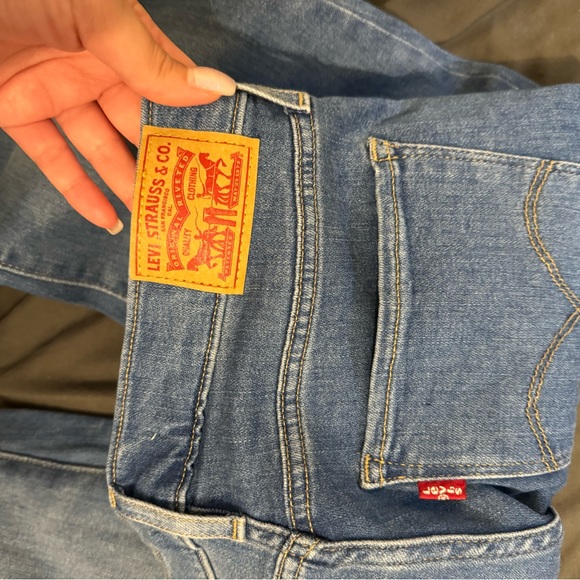 Levi’s 724 High Rise Skinny - Picture 3 of 3